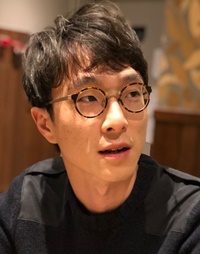 『회사 말고 내 콘텐츠』,『생산적인 생각습관』,『에버노트 생각서랍 만들기』를 썼으며, ‘에버노트 커뮤니티 리더(Evernote Community Leader)’로 기록의 가치와 디지털 기록관리 등의 주제로 강의를 하고 있다.  