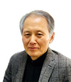 지은 책에는 『공자와 논어, 얼마나 바르게 알고 있는가?』 등이 있으며,  『장자』, 『주역』 등 다수의 고전을 번역했다. 정년 후에도 고전 공부에 주력하고 있다. 