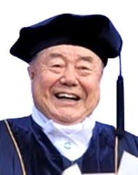 이석삼 동문(법학) 법학과를 졸업하고 대구·경북총동문회 기획부국장으로 활동했다. 올 3월부터는 편입한 문화교양학과에서 새로운 공부를 시작할 계획이다.