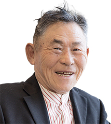 김상문 동문 ‘방송대는 노년의 놀이동산’이라고 생각하는 김 동문은 1987년 초등교육과를 졸업한 이후 11개 학과에서 공부했다. 지난 2월 중어중문학과를 졸업하고 곧바로 생활체육지도과에 편입했다.