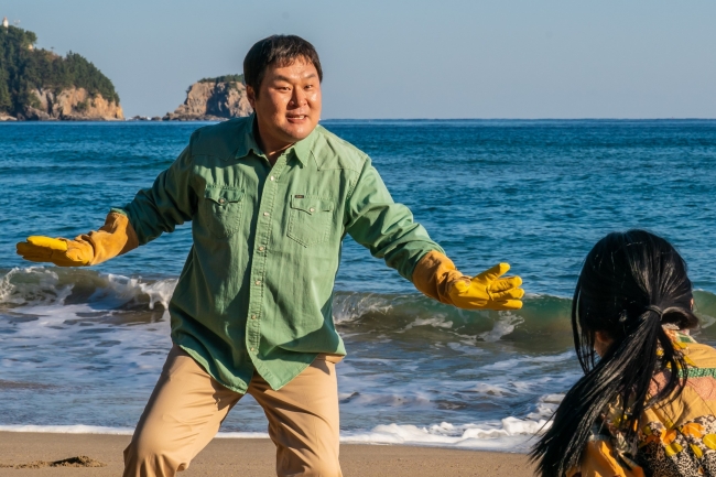 「좀비딸」 스틸컷. 사진 제공=NEW